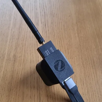 Ngàm chuyển Sonoff Dongle P gắn vào củ sạc Amazon Kindle PowerFast