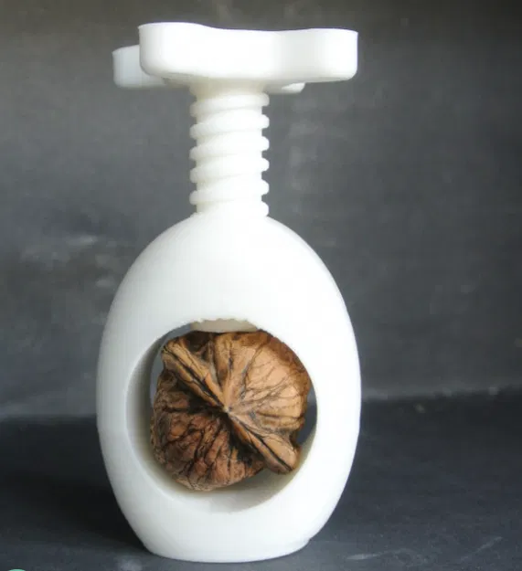 Dụng cụ kẹp hạt (Nut Cracker) in 3D thông minh cho gia đình - Image 1