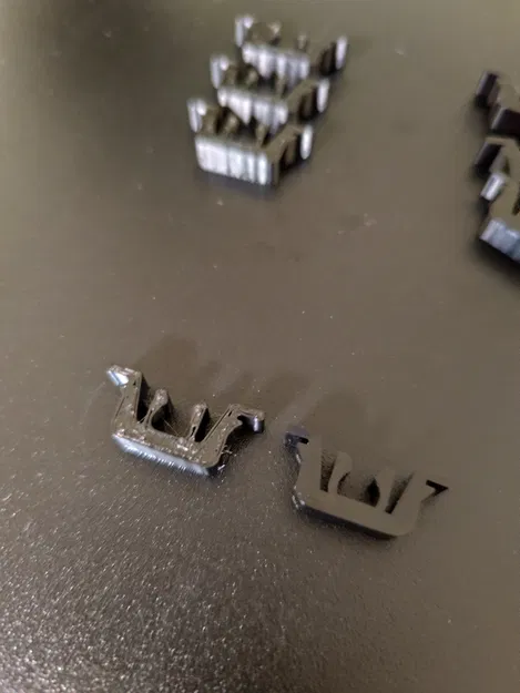 Kẹp vỏ máy tính (PC case clip) cho Antec C8 - Image 1