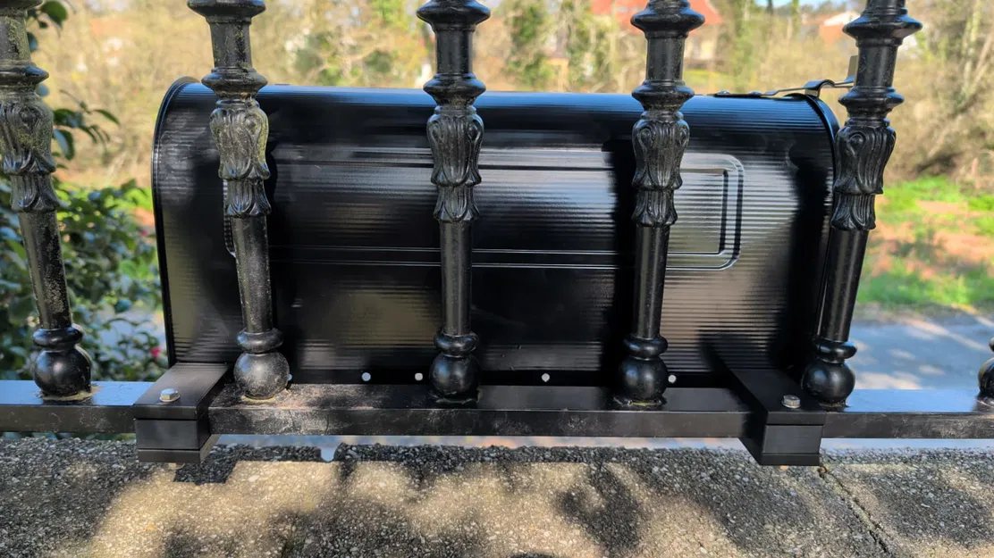 Giá Đỡ Thùng Thư Mỹ (Cho Lan Can 40x20mm) - Không Cần Khoan - Image 2