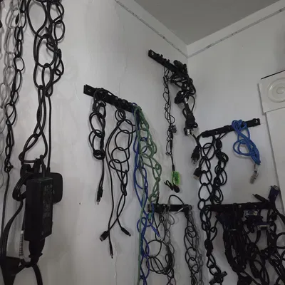 Hệ thống thanh treo gắn tường 3D thông minh cho dây cáp và vật dụng