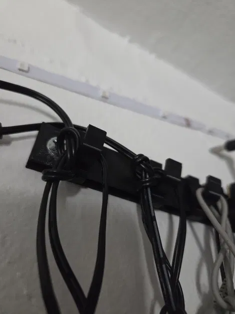 Hệ thống thanh treo gắn tường 3D thông minh cho dây cáp và vật dụng - Image 3