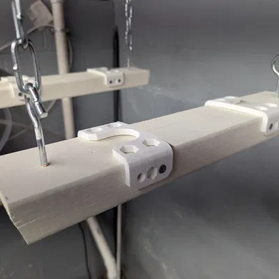 Giá đỡ chân máy hút ẩm AlorAir HD55S trên thanh 2x4