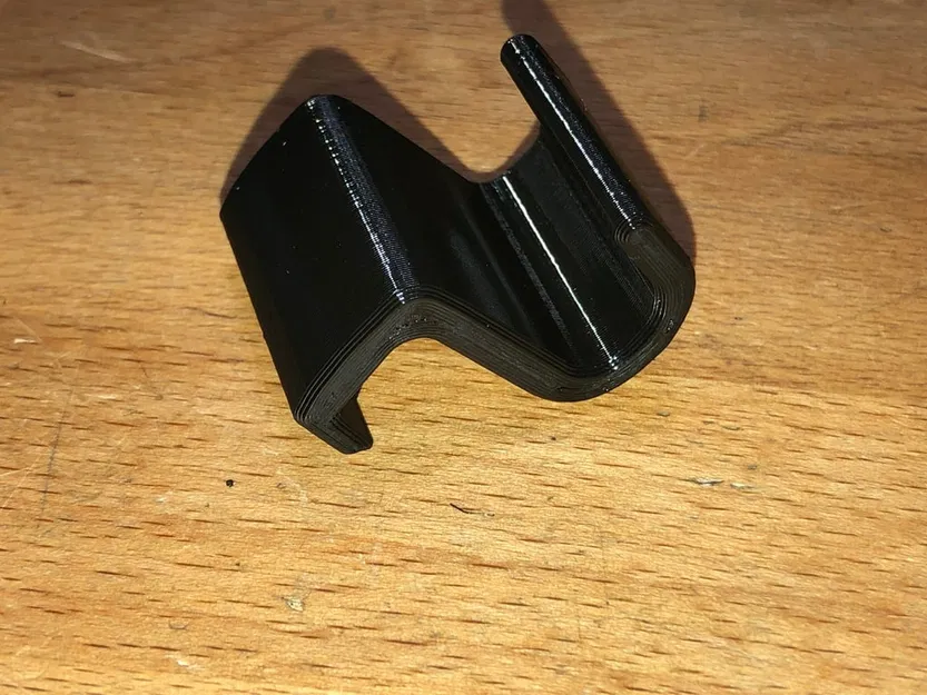 Móc treo đồ trong cốp xe Land Rover Discovery Sport - Image 4