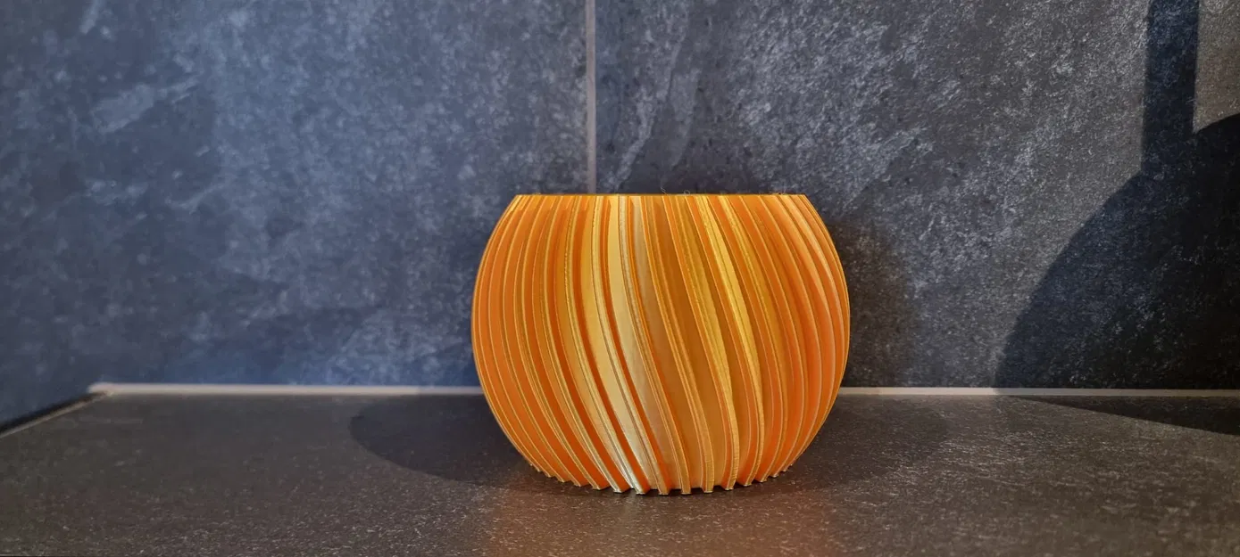 Bình hoa xoắn ốc Vector Twist - Image 5