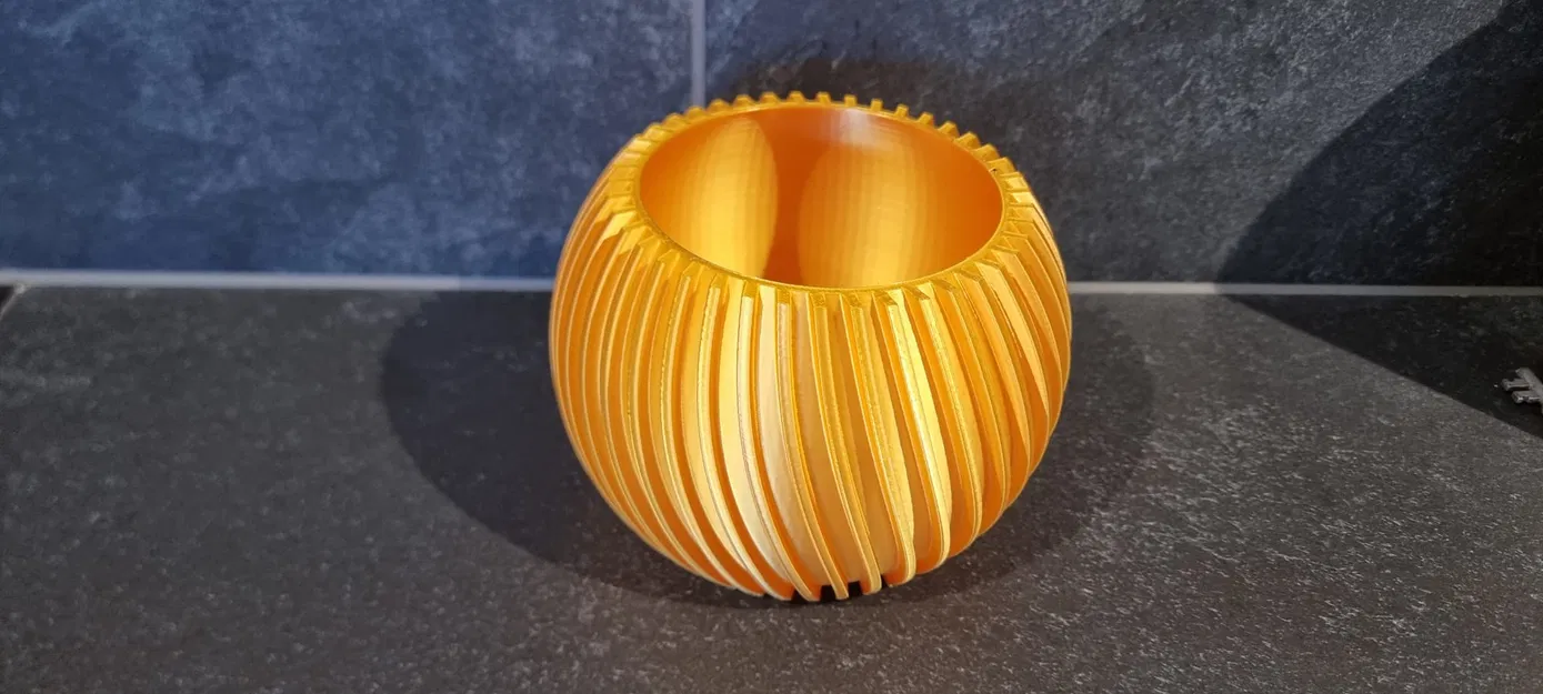 Bình hoa xoắn ốc Vector Twist - Image 6