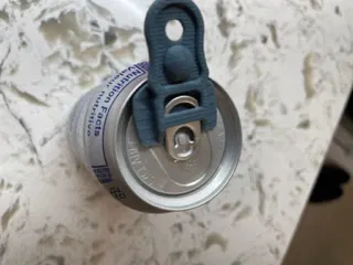 Dụng cụ mở và bảo vệ lon bia/nước ngọt chống côn trùng - Image 1