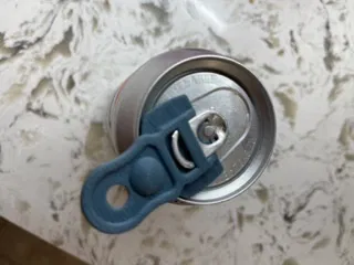 Dụng cụ mở và bảo vệ lon bia/nước ngọt chống côn trùng - Image 3