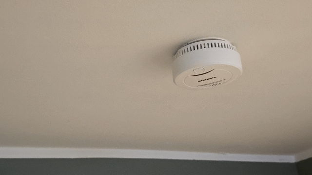 Đế chuyển đổi gắn nam châm cho thiết bị báo khói