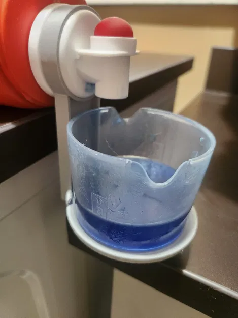 Giá đỡ cốc nước giặt - Dùng được cho bình Tide và Gain - Image 1