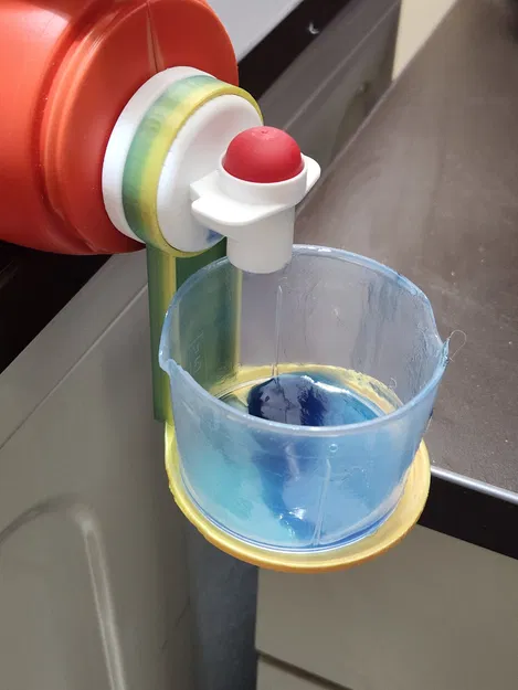 Giá đỡ cốc nước giặt - Dùng được cho bình Tide và Gain - Image 3