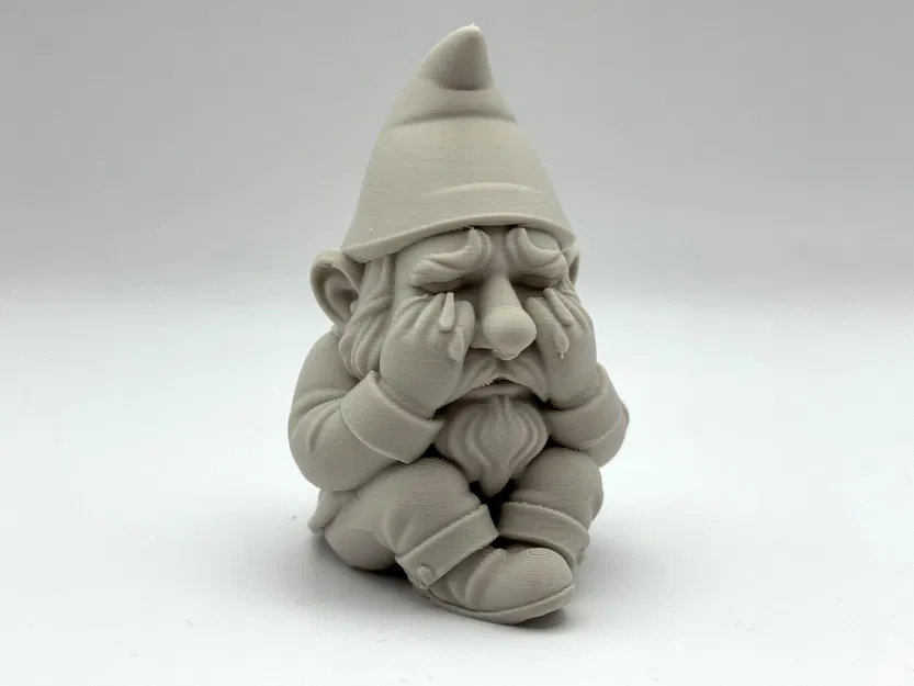 Chú lùn buồn bã (Sad Gnome) - Image 1
