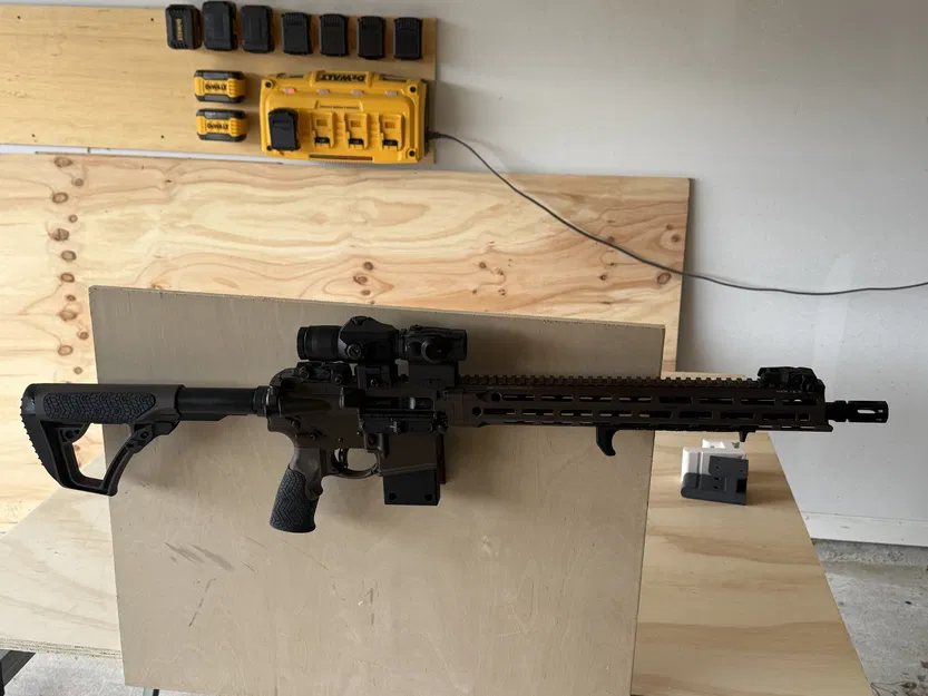 Giá treo tường cho AR15 Magwell - Image 5