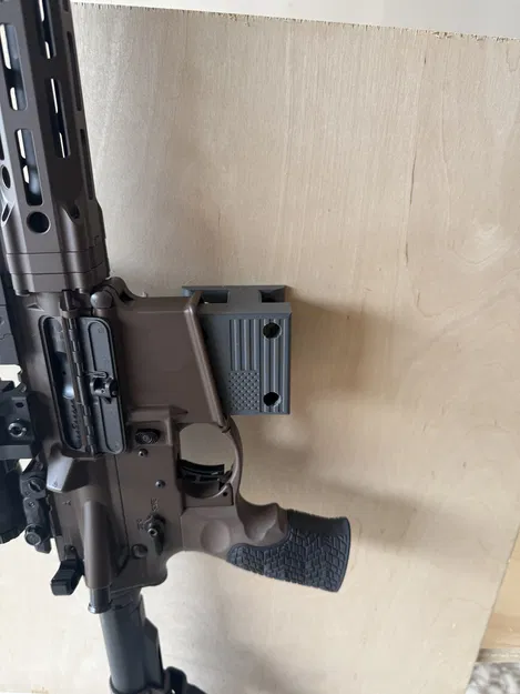 Giá treo tường cho AR15 Magwell - Image 8