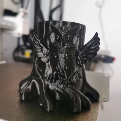 Cú mèo trên gốc cây - Ống cắm bút / Đồ trang trí bàn làm việc