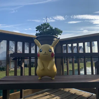 Mô hình Pikachu kích thước thật