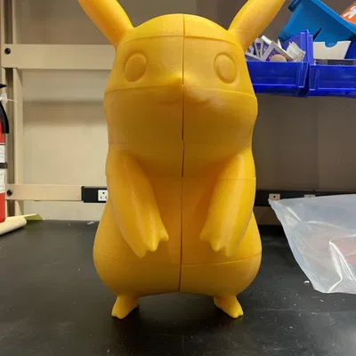 Mô hình Pikachu kích thước thật