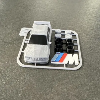 Mô hình lắp ráp BMW E30 Kit Card in 3D chi tiết cực chất