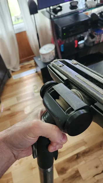 Bánh xe máy hút bụi Electrolux - Image 2