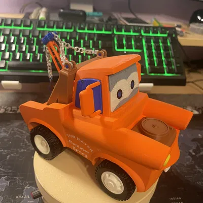 Mô hình xe hoạt hình – Xe kéo “Tow Mater” từ phim Cars