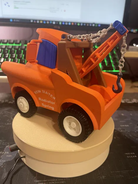 Mô hình xe hoạt hình – Xe kéo “Tow Mater” từ phim Cars - Image 7