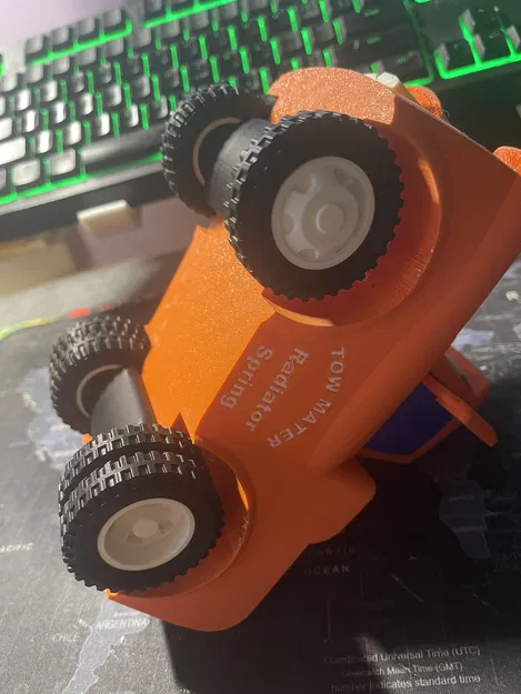 Mô hình xe hoạt hình – Xe kéo “Tow Mater” từ phim Cars - Image 13