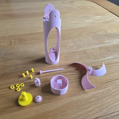 Quạt cầm tay chạy bằng dây thun (Rubber Band Powered Fan)