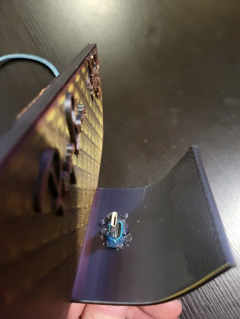 Giá treo hộp sạc kính Ray-Ban Meta in 3D gọn gàng tiện lợi - Image 10