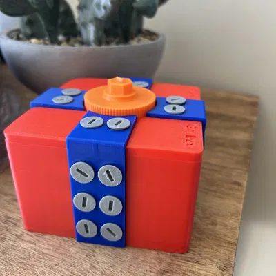 Ultimate Prank Gift Box – Chiếc Hộp Quà Tinh Quái