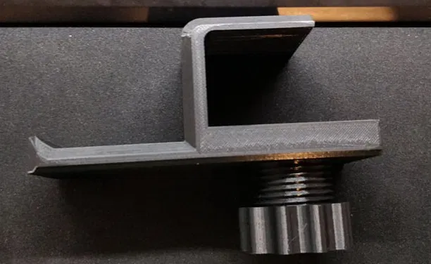 Giá treo tai nghe - Headphone holder - Image 2