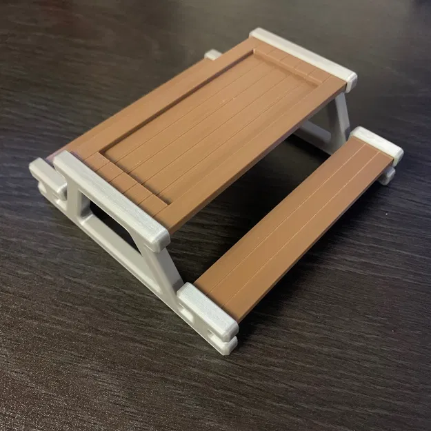 Bàn ăn dã ngoại cho sóc chuột (Chipmunk Picnic Table) - Image 4