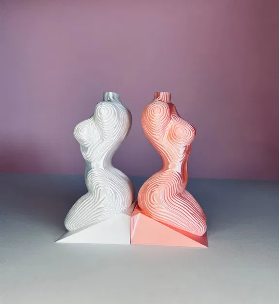 Tượng thiếu nữ họa tiết sọc trang trí nhà cửa - Image 5