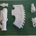 Mô hình Warhammer 40k Chainaxe kích thước thật (World Eaters) - Thumbnail 2