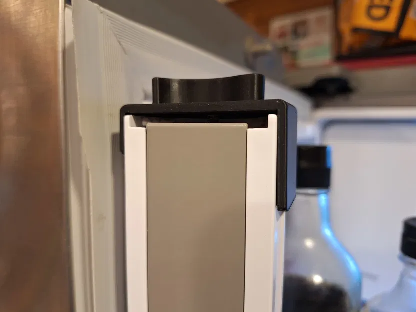 Bộ phận thay thế thanh chặn cửa tủ lạnh Samsung (Samsung Refrigerator Door Mullion) - Image 1