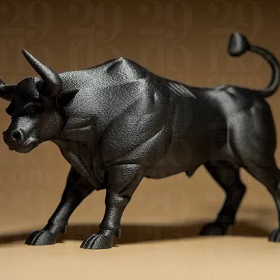 Mô hình tượng Chú Bò Dũng Mãnh (Mighty Bull Figurine)