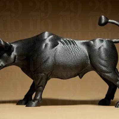 Mô hình tượng Chú Bò Dũng Mãnh (Mighty Bull Figurine)