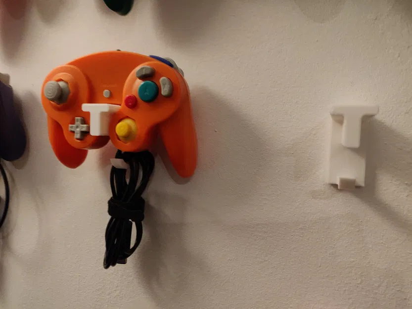 Giá treo tường cho tay cầm GameCube - Image 1