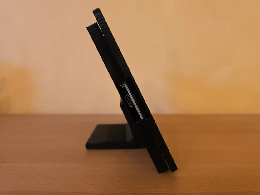 Vỏ bảo vệ màn hình Sunton 7inch (ESP32-8048S070) kèm chân đế (có file FreeCAD) - Image 3