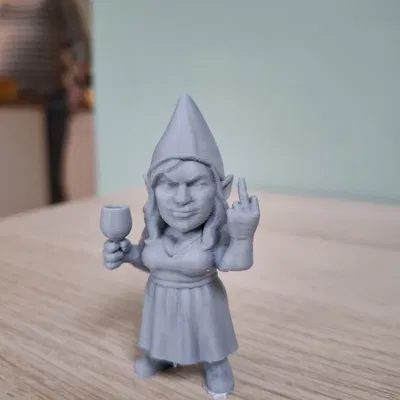 Gnomette Cheers & Flip-Off: Nàng Gnomes Siêu Cá Tính
