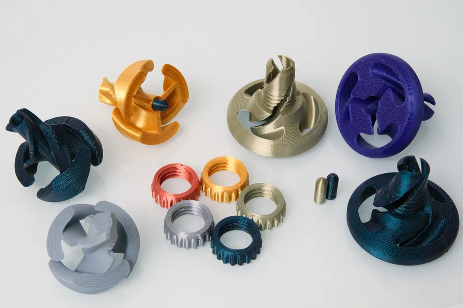 Con quay fidget toy có cơ chế xuyên qua (Passthrough spinning top) - Image 2