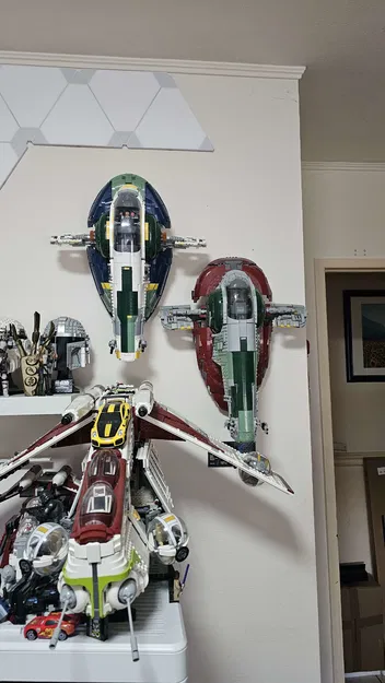 Giá Treo Tường Cho LEGO 75409 UCS Jango Fett Starship (Slave 1) - Image 1