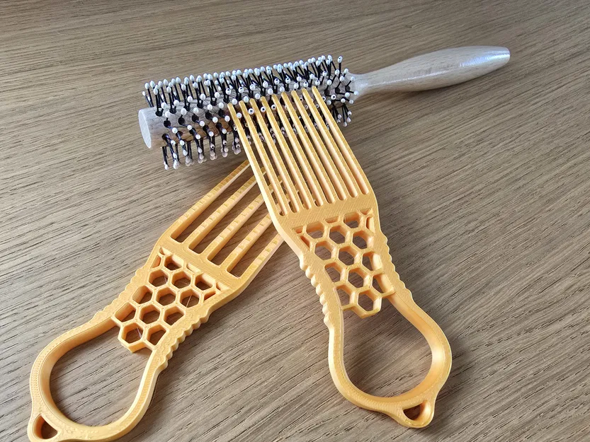 Dụng cụ vệ sinh lược chải tóc in 3D tiện lợi - Image 1