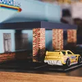 Bộ Mô Hình Dutch Bros Coffee - Diorama Tỉ Lệ 1:64 - Thumbnail 10