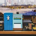 Bộ Mô Hình Dutch Bros Coffee - Diorama Tỉ Lệ 1:64 - Thumbnail 15