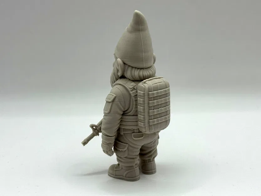 Chú Lùn Đặc Nhiệm - Special Ops Garden Gnome - Image 3