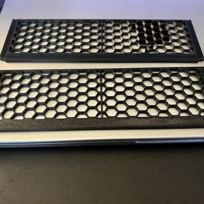 Nắp che khe gió phía sau cho Tesla Model Y 2026