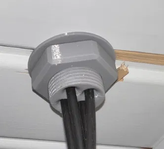 Bộ dẫn cáp năng lượng mặt trời qua ngói mái - Image 3