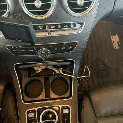 Đế giữ ly cho xe Mercedes C-Class (W205)