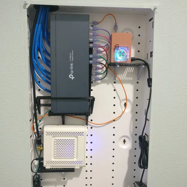 Kệ đỡ đa năng cho tủ thiết bị mạng Leviton SMC (3D Printed) - Image 3