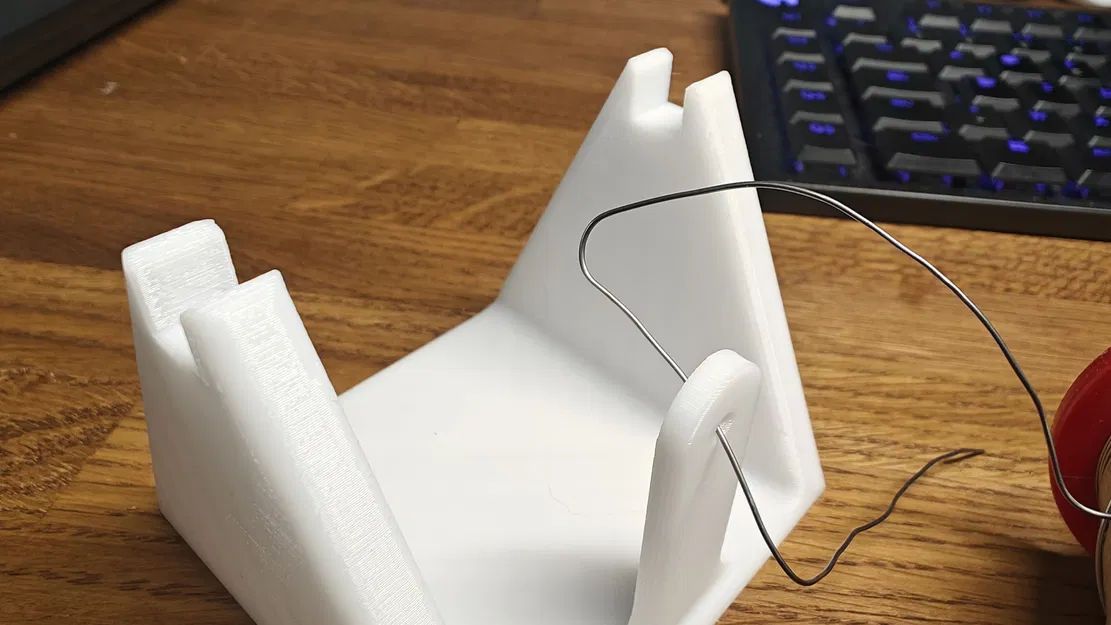 Giá đỡ cuộn thiếc hàn 3D tiện lợi, nhỏ gọn cho góc DIY - Image 3